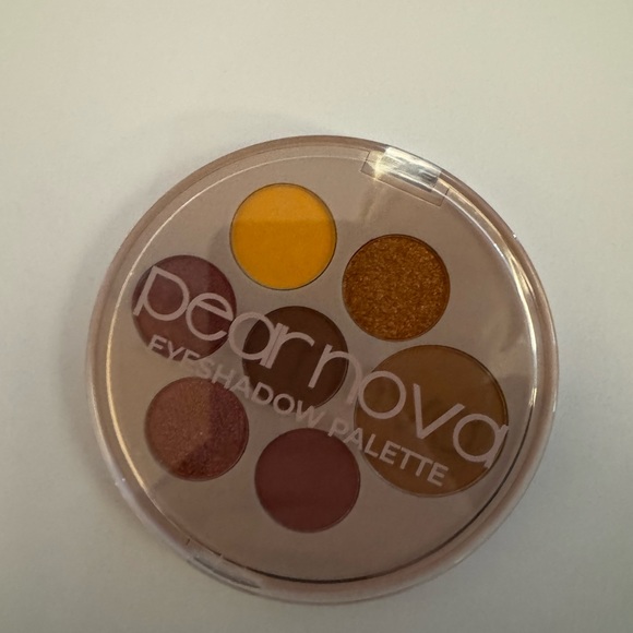Pear nova eye shadow palette NWT - Picture 10 of 11